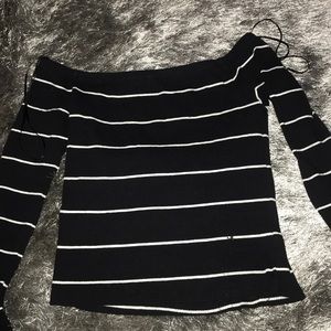 long sleeve, black and white stripped crop top